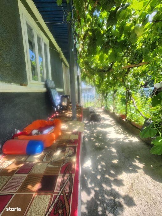 Casa cu 2 camere in Margineni