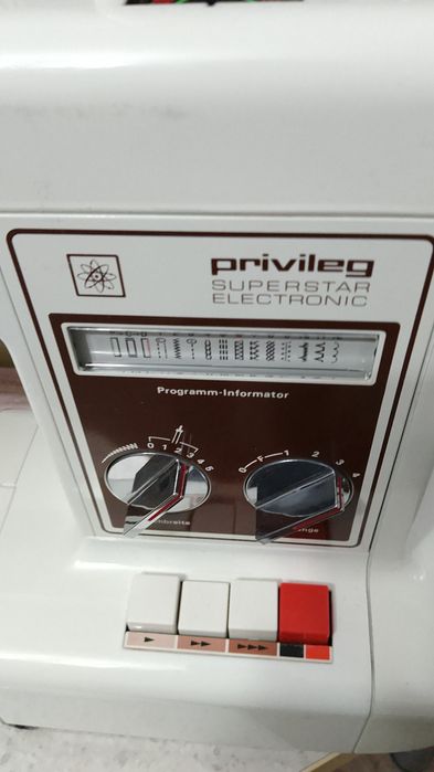 Mașină de cusut electronică Privileg made Japonia