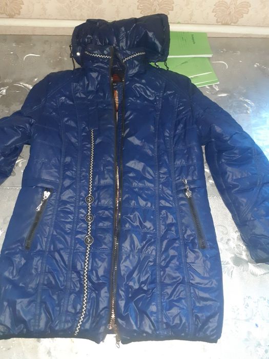 Продам тёплую  зимние куртку