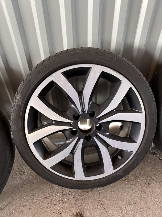 Roti  Mercedes Benz A class C class 18  225 40 18 pirelli