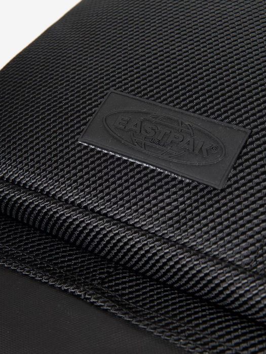 Rucsac 'Tecum'EASTPAK pe Negru EASTPAK este waterproof nou