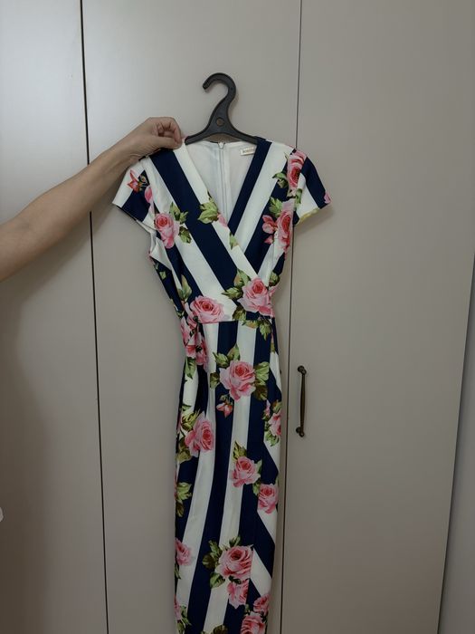 Платье M размер, отличное качество