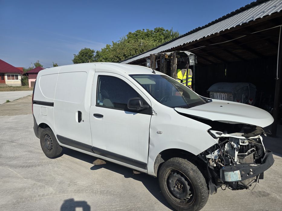 Usa dacia dokker lateral dreapta