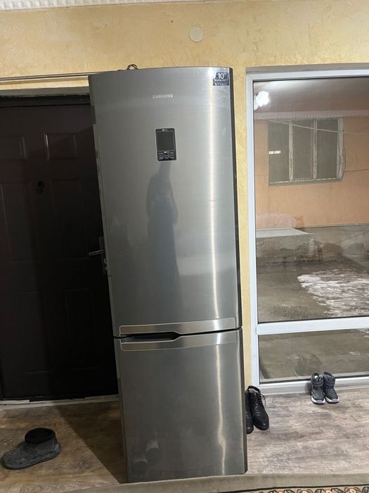 Продается холодильник Самсунг
