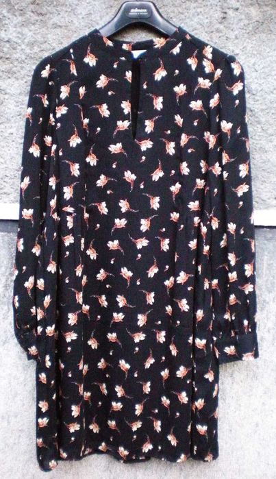 Bluzon NEGRU cu decor floral CREM+MARO_masura 46-48XXL