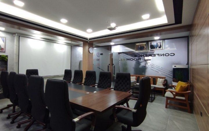 Возле Паркентского рынка 1.044 м² Отдельно стоящее здание