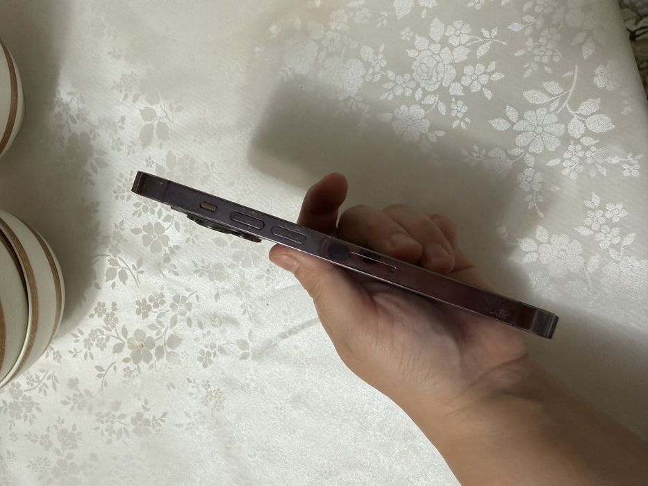 Айфон 14 про сатылады.