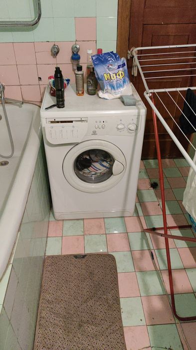 Стиральная машинка Индезит продам