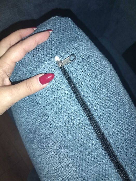 Продавам НОВ диван