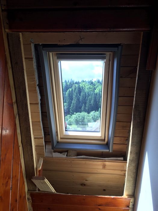 Montez ferestre de mansarda Velux Fakro Roto