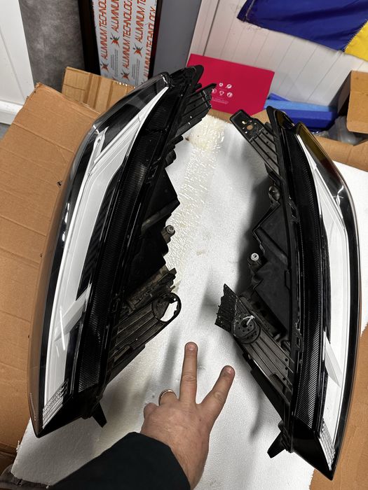 Faruri stânga dreapta dacia logan 3.