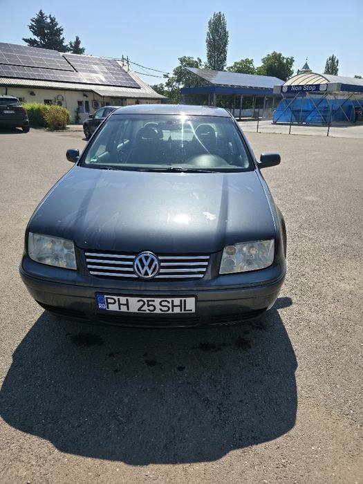 VOLKSWAGEN Bora