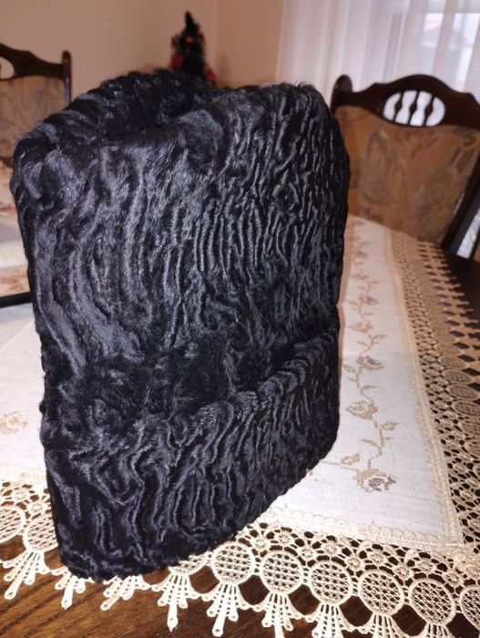 Căciulă astrahan Noua