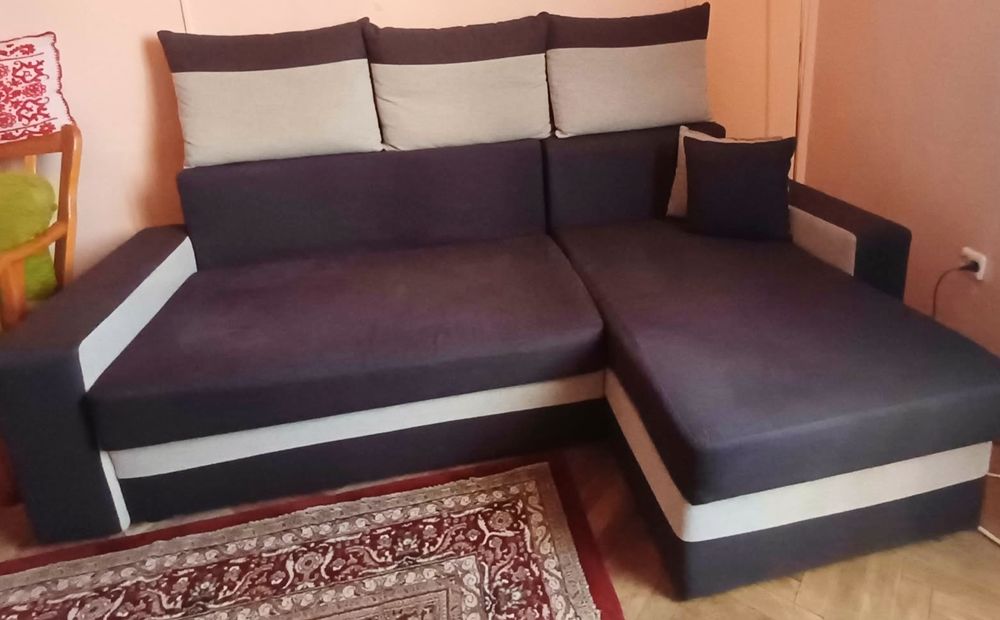 De vânzare colțar