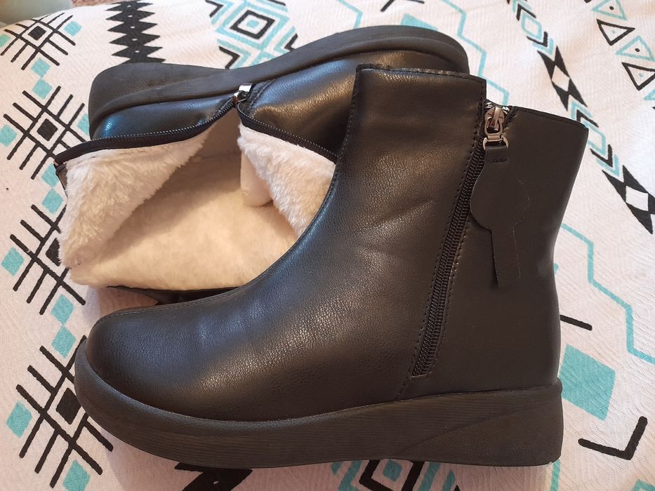 Продам Женский обувь