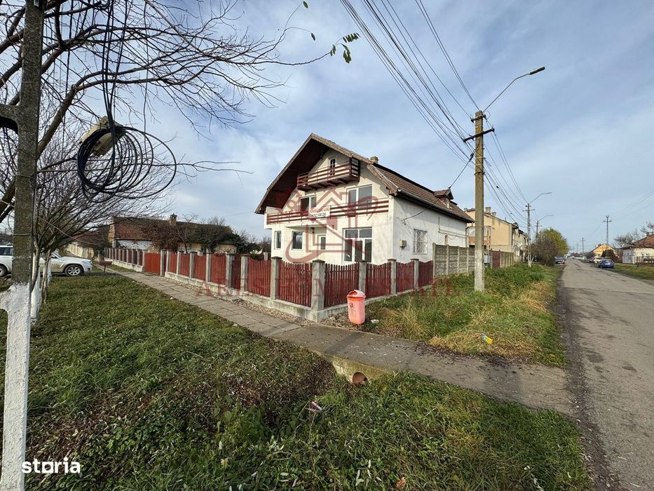 Casă 7 camere de vânzare/închiriere Izvin + anexă 90 mp- Comision 0