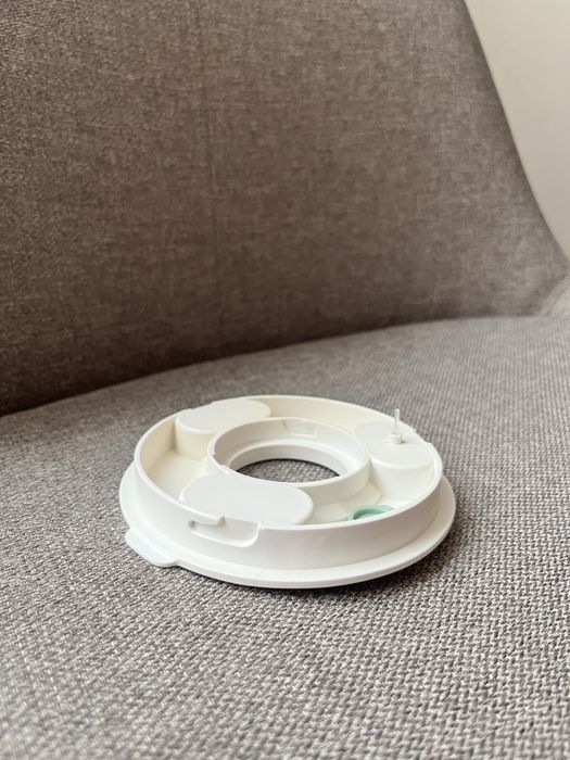 Уредът е Philips Avent 4-в-1