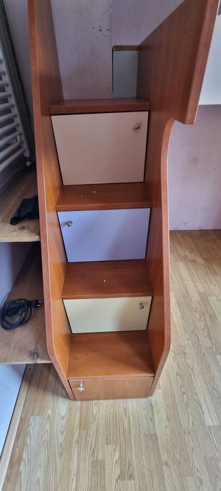 Детско легло с матрак и гардероб