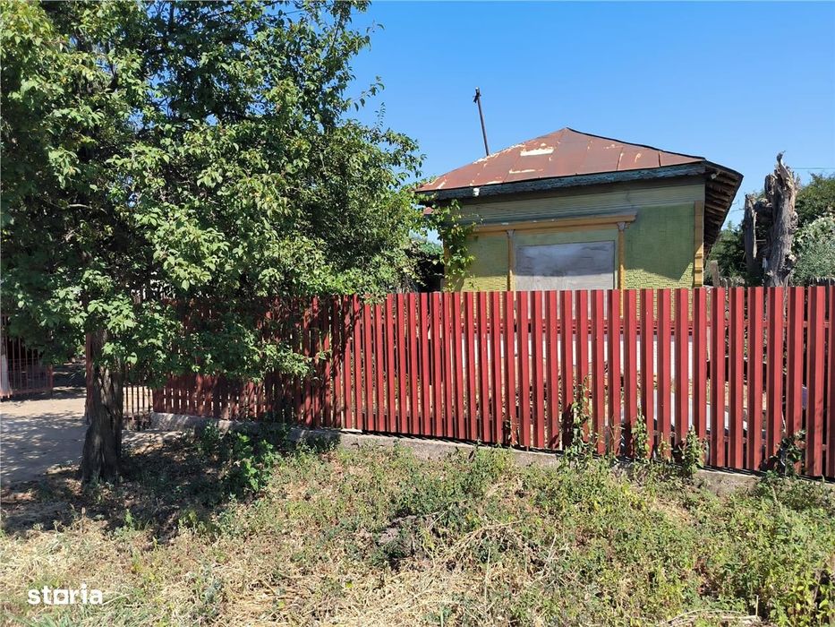 Casa de vanzare in sat Novaci ,teren de 865 mp, acces asfaltat,Ocazie!