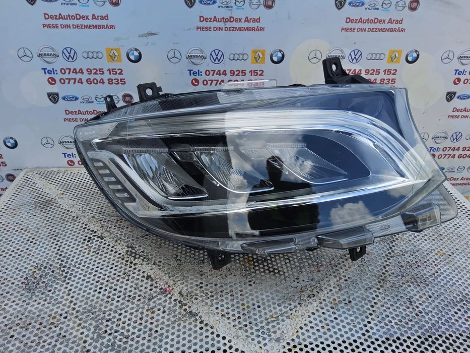 Far Led Mercedes Sprinter w907 far stânga w910 cu defect conform foto