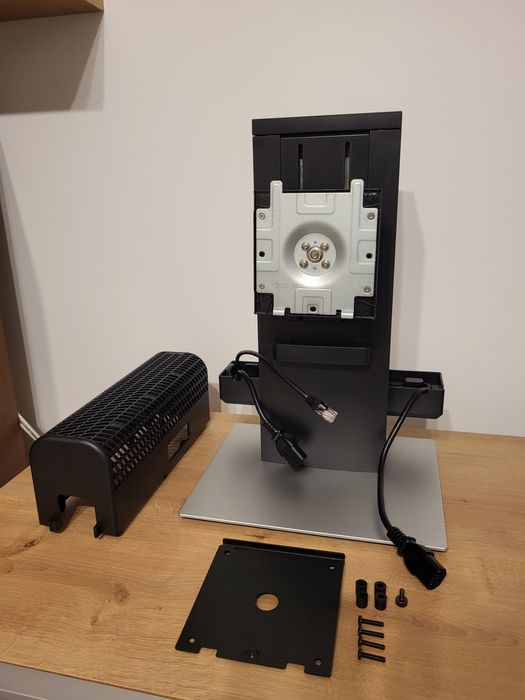 Dell Optiplex SFF 7010 i7 - 13700 2.1GHz 65W - cu suport AIO