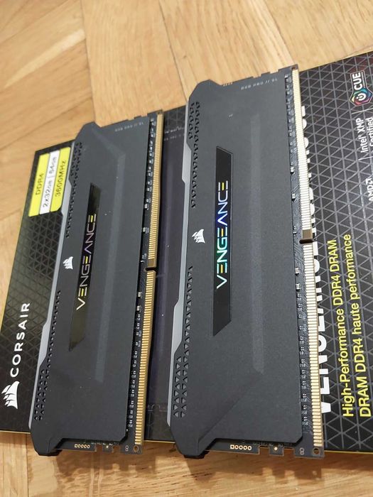 64GB 3600Mhz CL18 - Corsair Vengance RGB