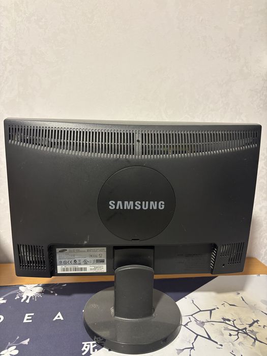 Мониторы Samsung 50/60HZ 2 моника