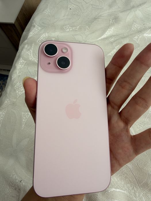 iPhone 15 розвый