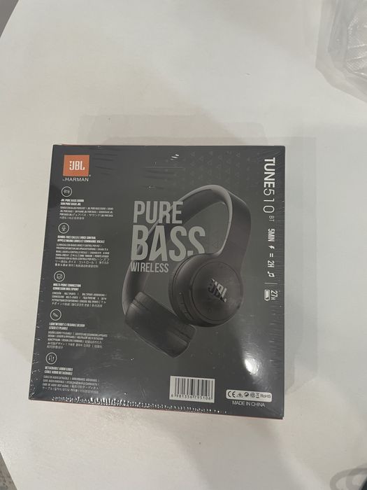 JBL Наушники.