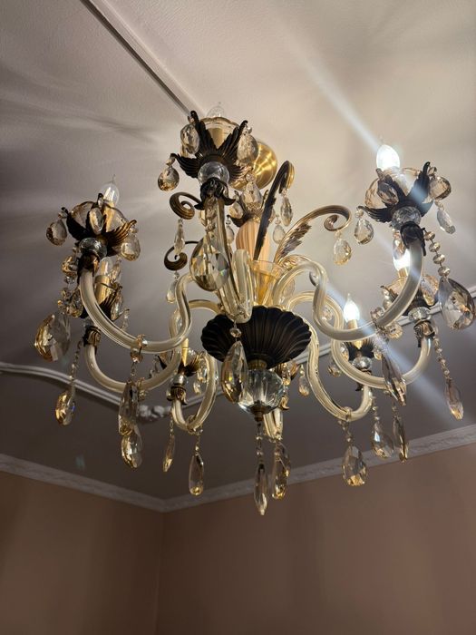 Люстра хрустальная 150 000 тг