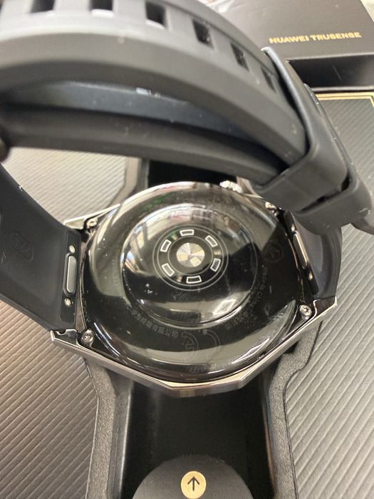 Huawei gt6 46mm black Като нов!