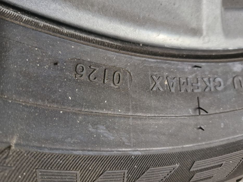 Лексус 570 или Крузак200 R20