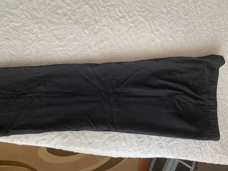 Мъжки костюм в черно