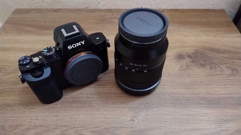 Продавам Sony A7R II с обектив Sony FE ZEISS 16-35mm