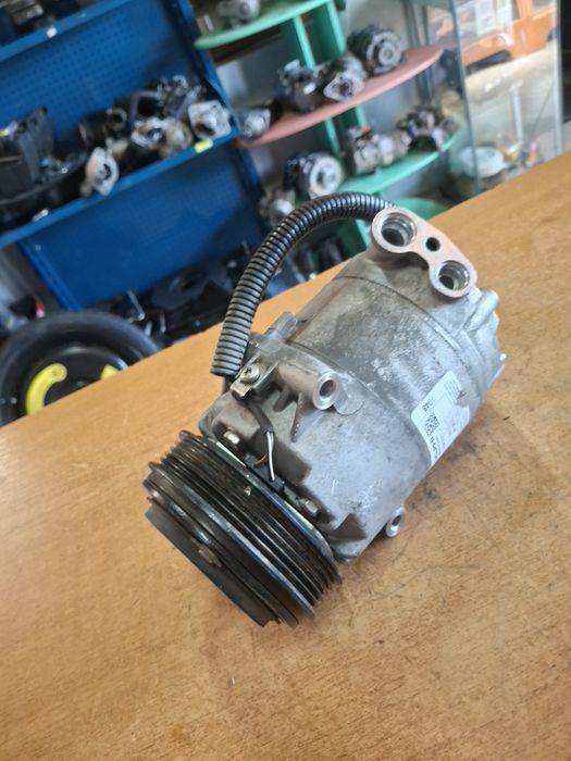 Compresor aer condiționat Opel Astra Zafira Corsa 1.6 1.8 2.0i  DELPHI 7048