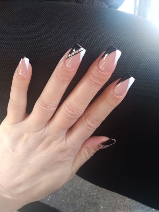 Наращивание ногтей за 200. По самой низкой цене  Читайте опесание