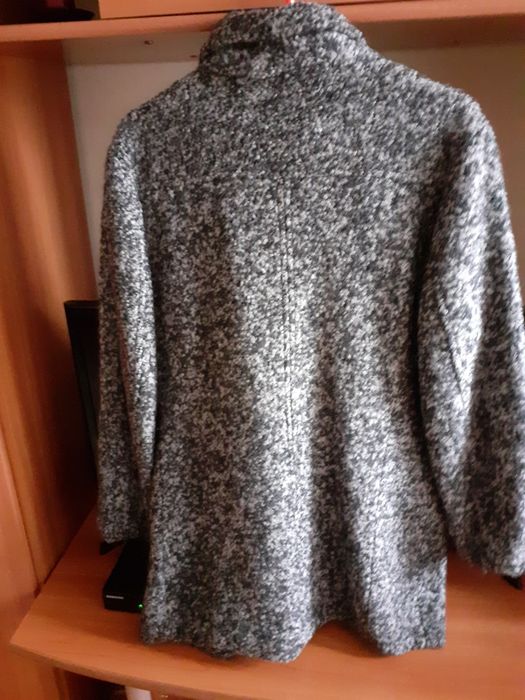 Palton scurt H&M stofă bouclé