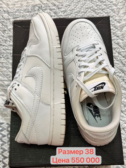 Кроссовки белые р 38