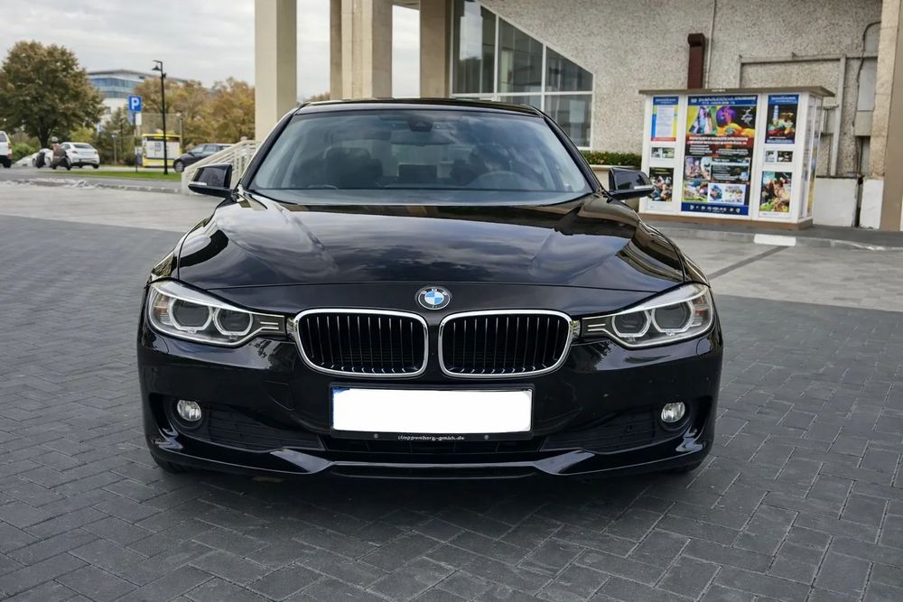 BMW Seria 3 BMW 318d F30 • 2012 • 185.000 km • Automat • TVA deductibil