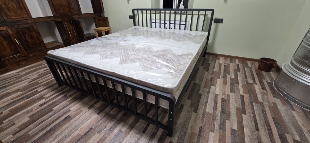 Двухспальная Односпальные полуторка металлические кровать