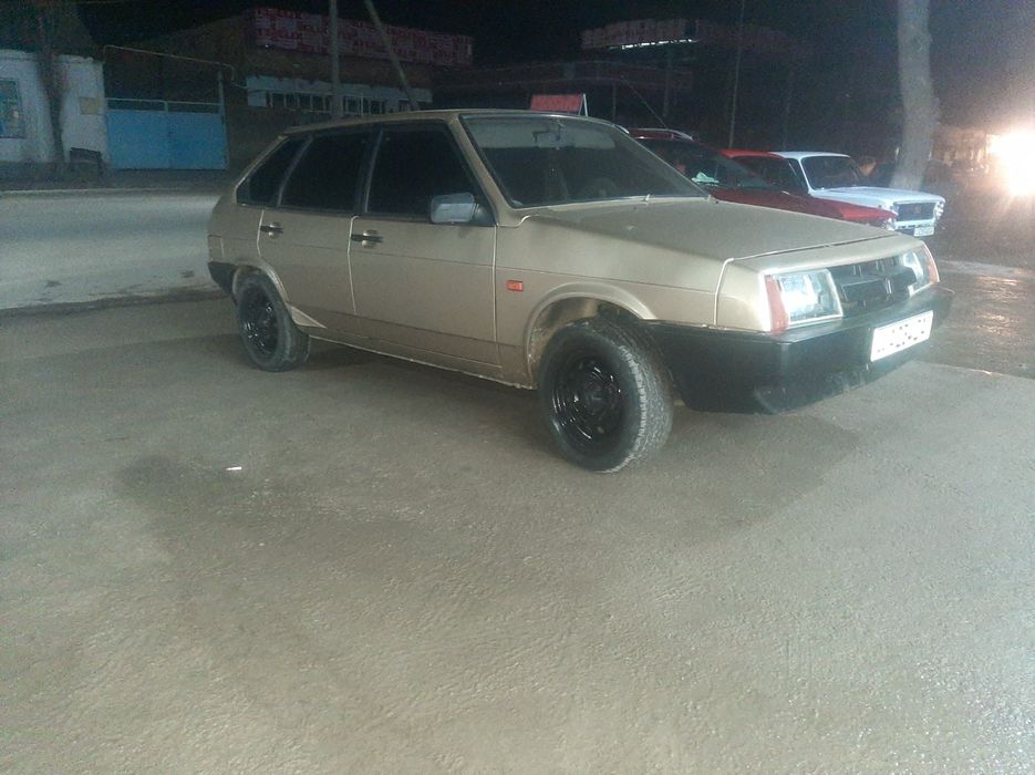 Vaz 2109 Radnoy Detal srochna sotiladi