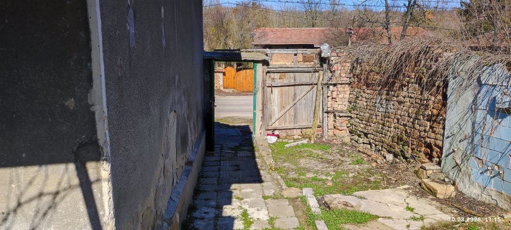Продава се Етаж от къща в с. Стежерово, Област Плевен - 1000 кв.м за 5 €/кв.м - Снимка #3