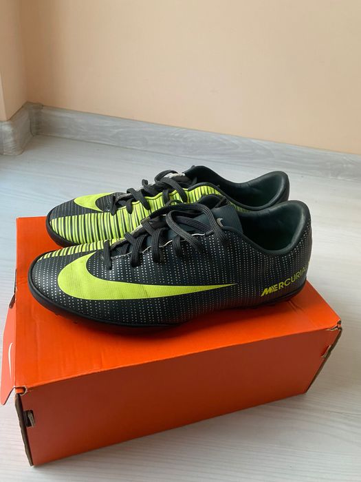 Футболни обувки Nike