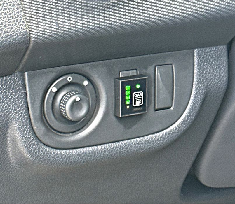 Renault-Sandero/Stepway,АВТОМАТ,2015г