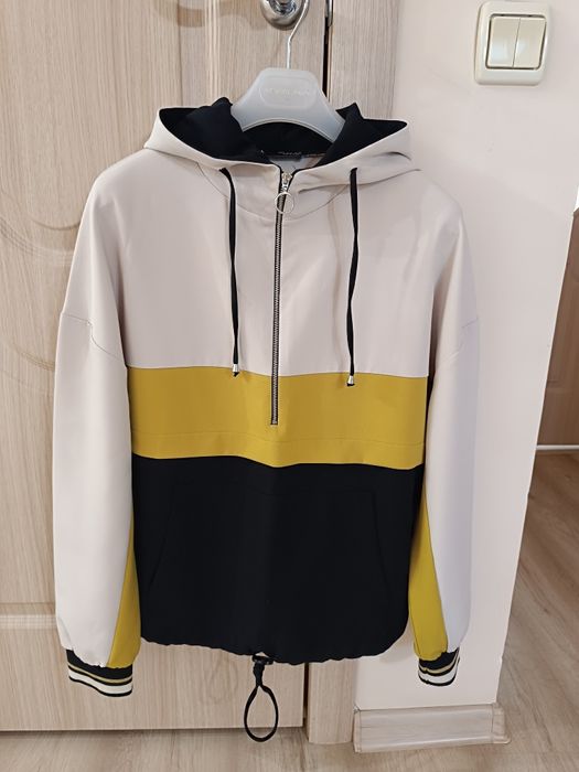 Zara. Женская кофта. Турция