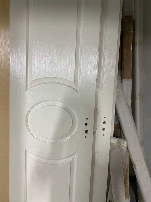 продаются двери б.у. b. u eshiklari sotiladi.