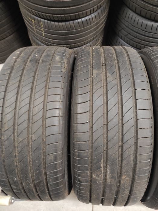 235/45/18 Michelin