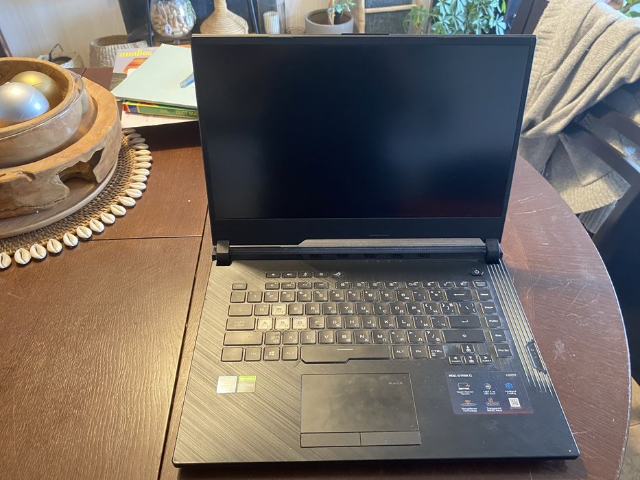 Лаптоп Asus Rog Strix