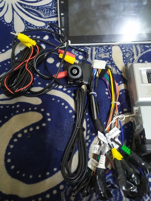 Продам автомагнитолу Android