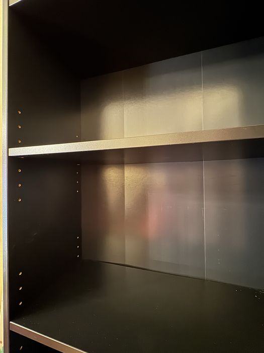 Черна Библиотека - Икеа